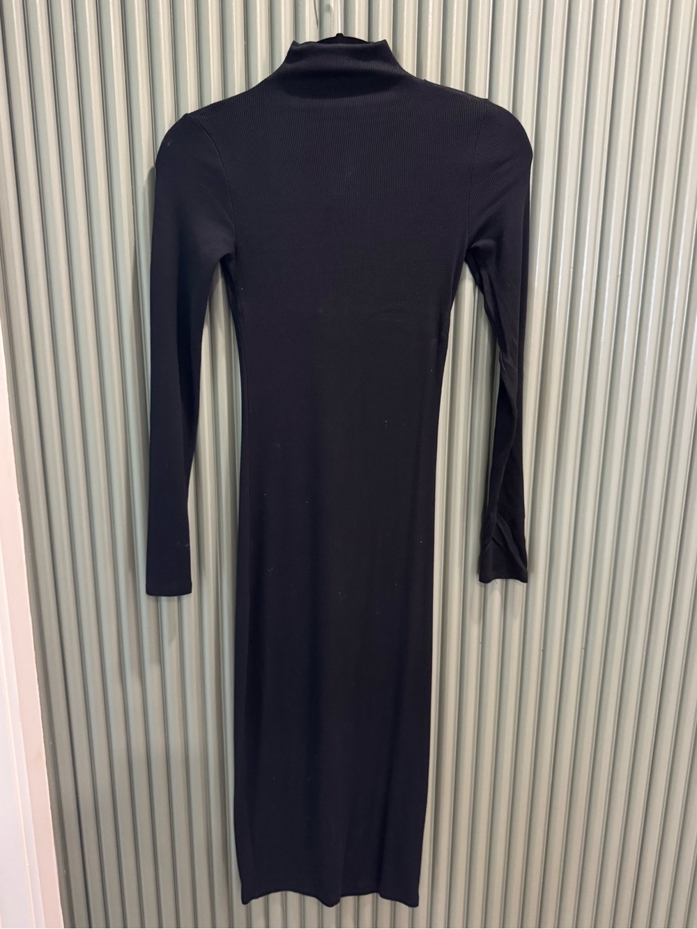 Classic Black Long Sleeve Ribbed Midi Dress
